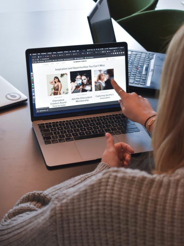 cherrydeck-oVWc3lehRz8-unsplash